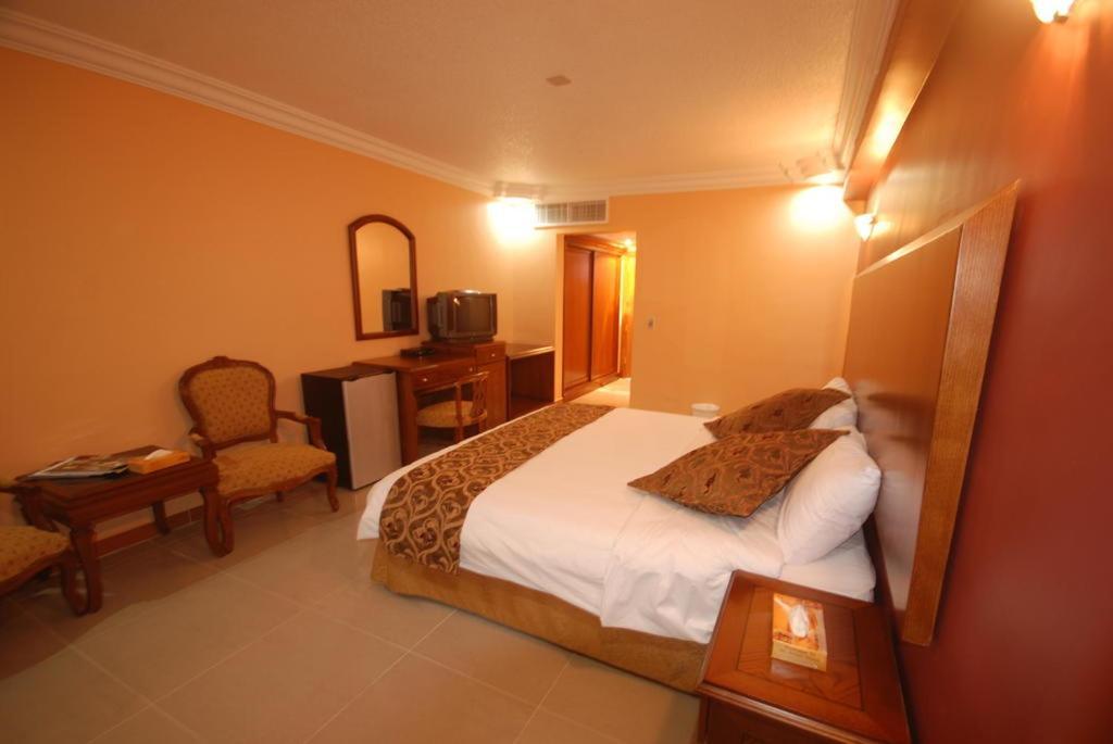 Al Anbat Hotel & Restaurant Wadi Musa Exterior foto
