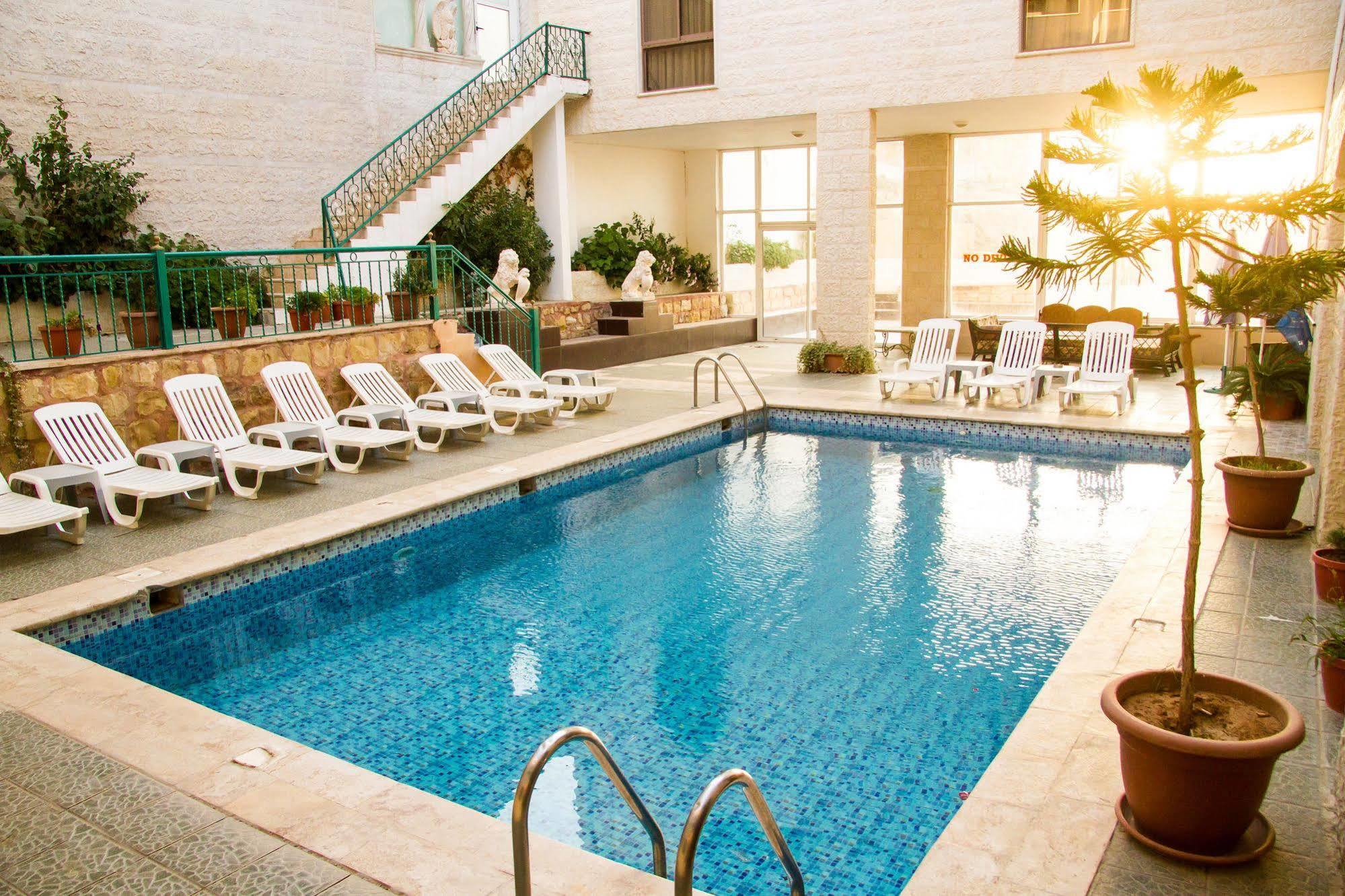 Al Anbat Hotel & Restaurant Wadi Musa Exterior foto
