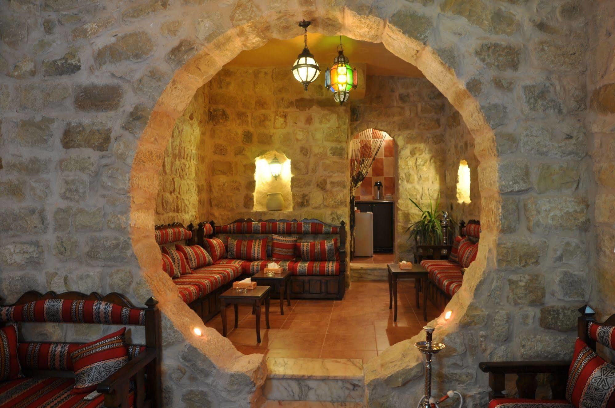 Al Anbat Hotel & Restaurant Wadi Musa Exterior foto