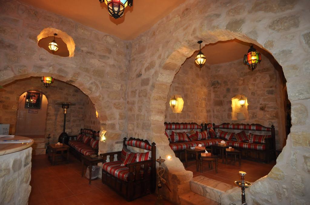 Al Anbat Hotel & Restaurant Wadi Musa Exterior foto